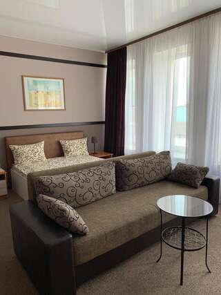 Отель Hotel Kim Могилев Большой двухместный номер с 1 кроватью-5